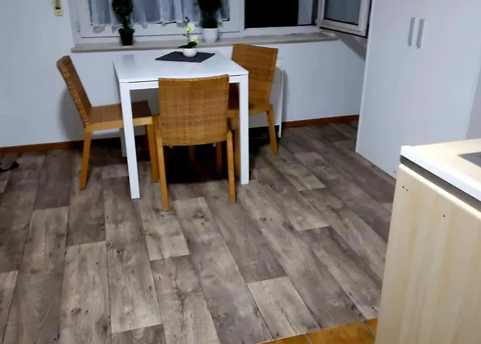 Ferien- Oder Monteurwohnung Stadtnah!