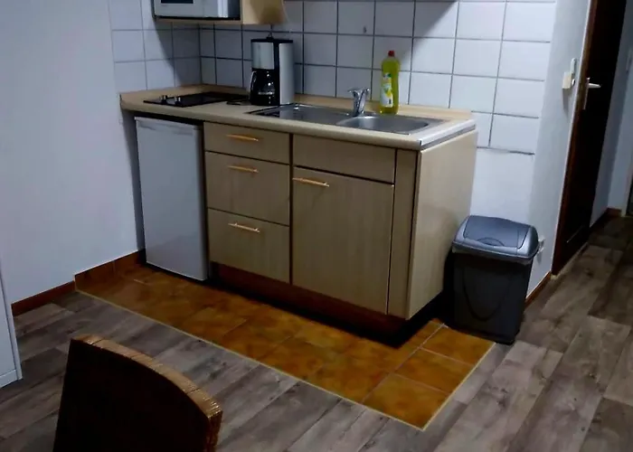 Ferien- Oder Monteurwohnung Stadtnah!